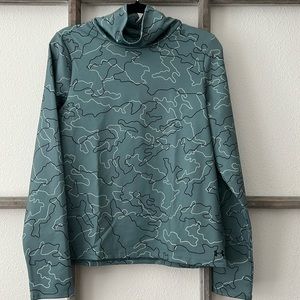 NEW Under Armour Loose fit Funnel Neck Cold Gear